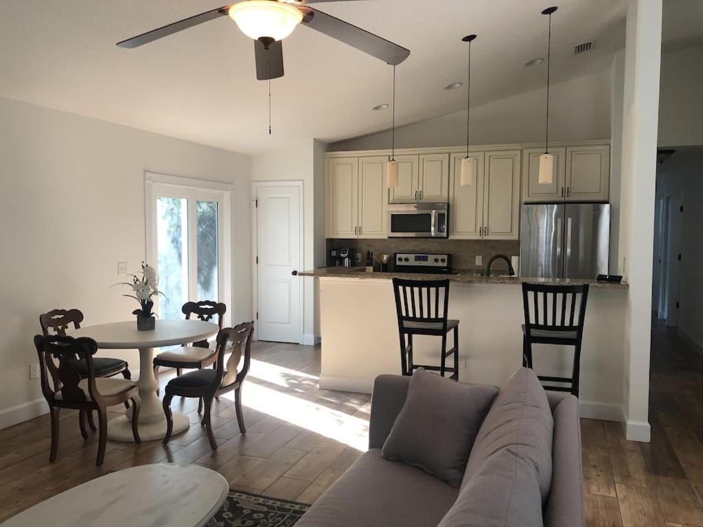 Modern, Upscale, And New Blue Bungalow In The Heart Of Downtown St Augustine St. Augustine Eksteriør bilde